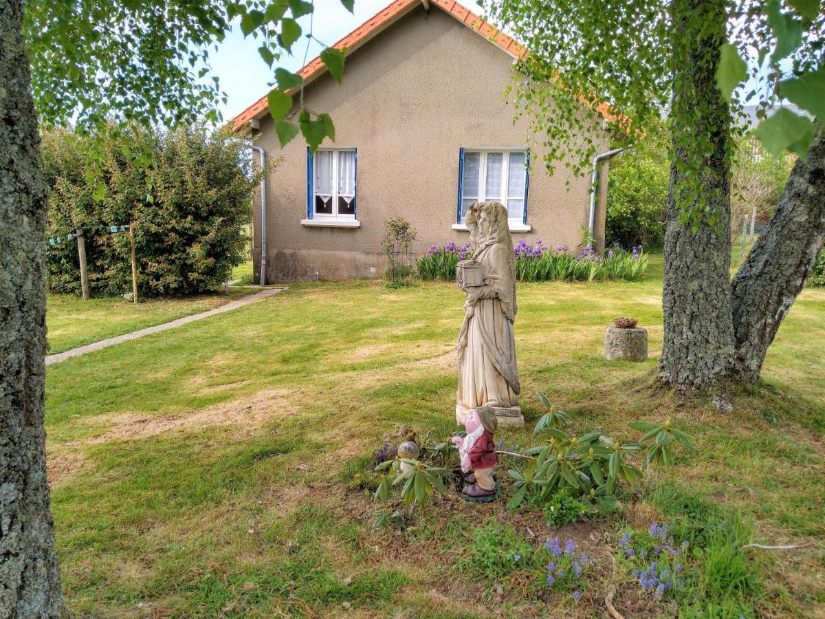 Gite La Maison De Lea Villa Saint-Agnant-de-Versillat Esterno foto